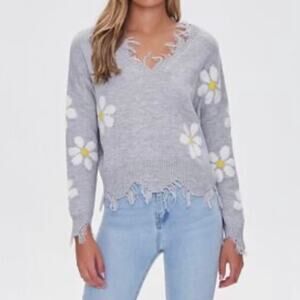 Forever 21 Gray Daisy Knit Sweater Size M Raw Edges Fringe V Neckline